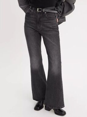 Levi's 70's Women’s High-Rise Flare Jeans 31